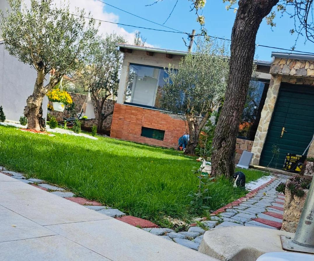 Iva Apartman Sa Bazenom Donji Zemunik Экстерьер фото