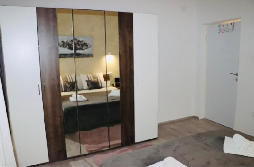 Iva Apartman Sa Bazenom Donji Zemunik Экстерьер фото