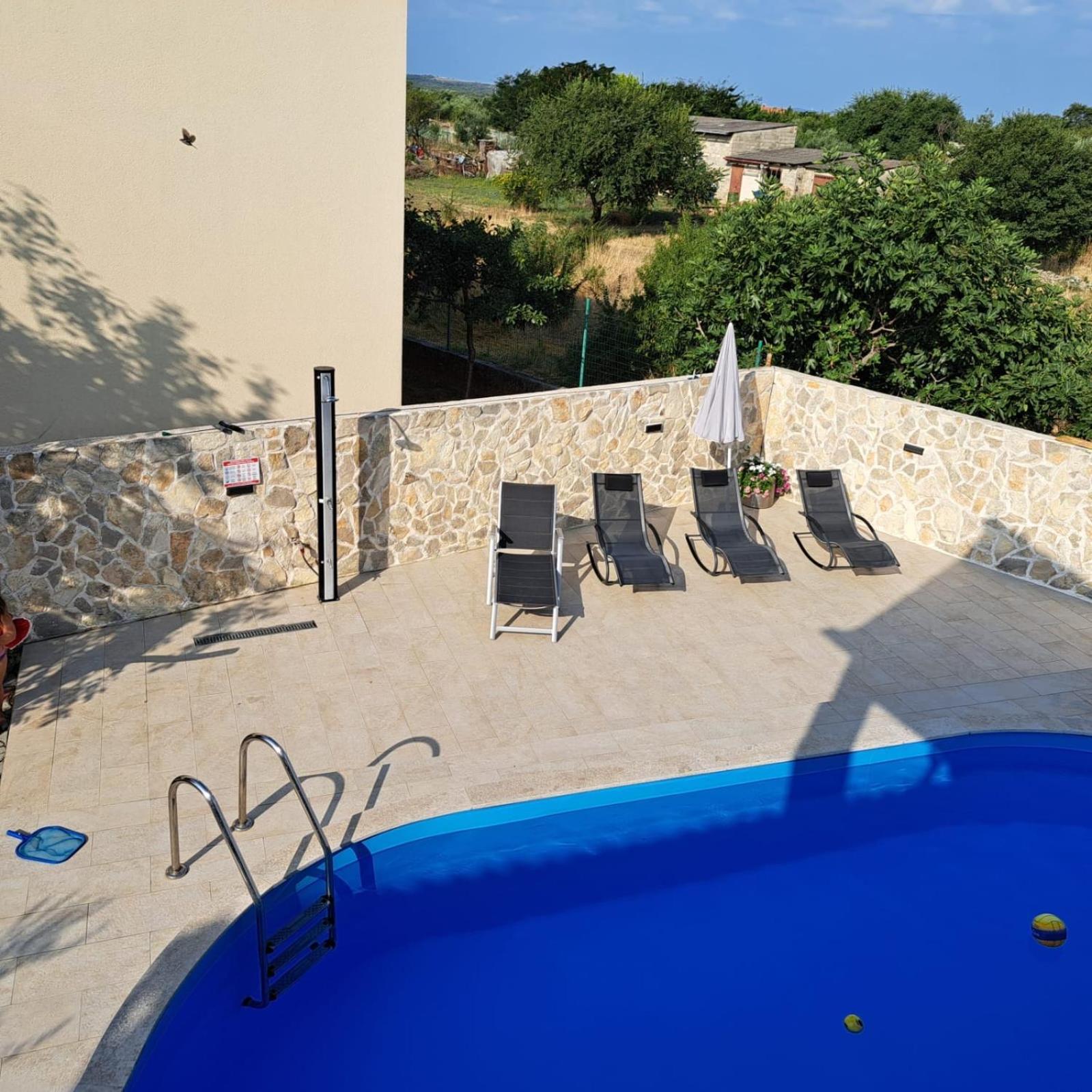 Iva Apartman Sa Bazenom Donji Zemunik Экстерьер фото